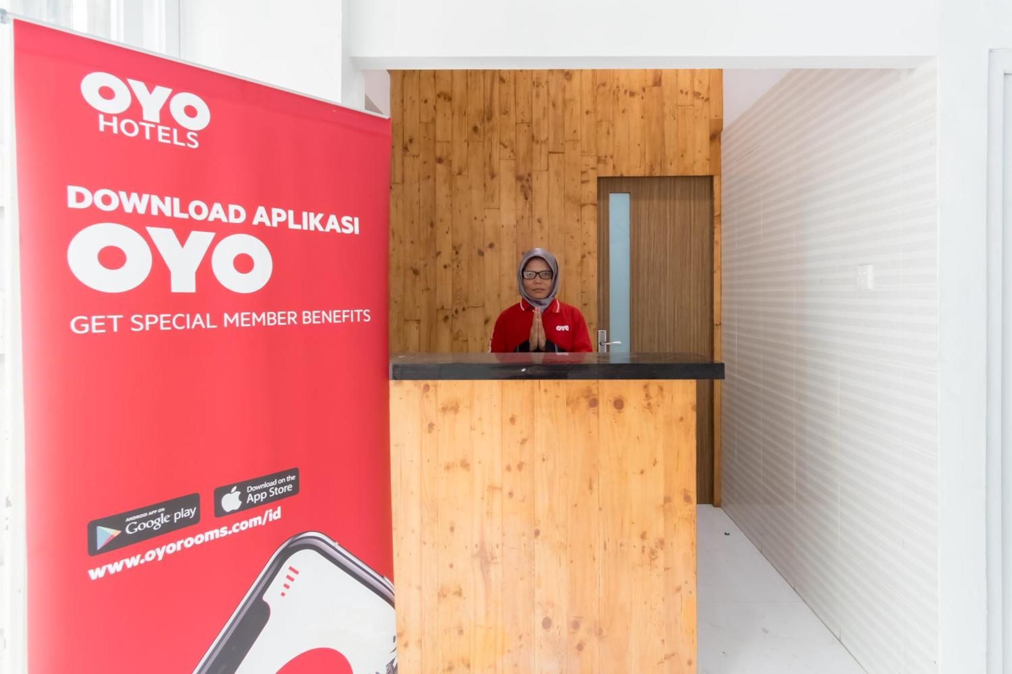 Super Oyo 839 Royal Guest House Medan Zewnętrze zdjęcie
