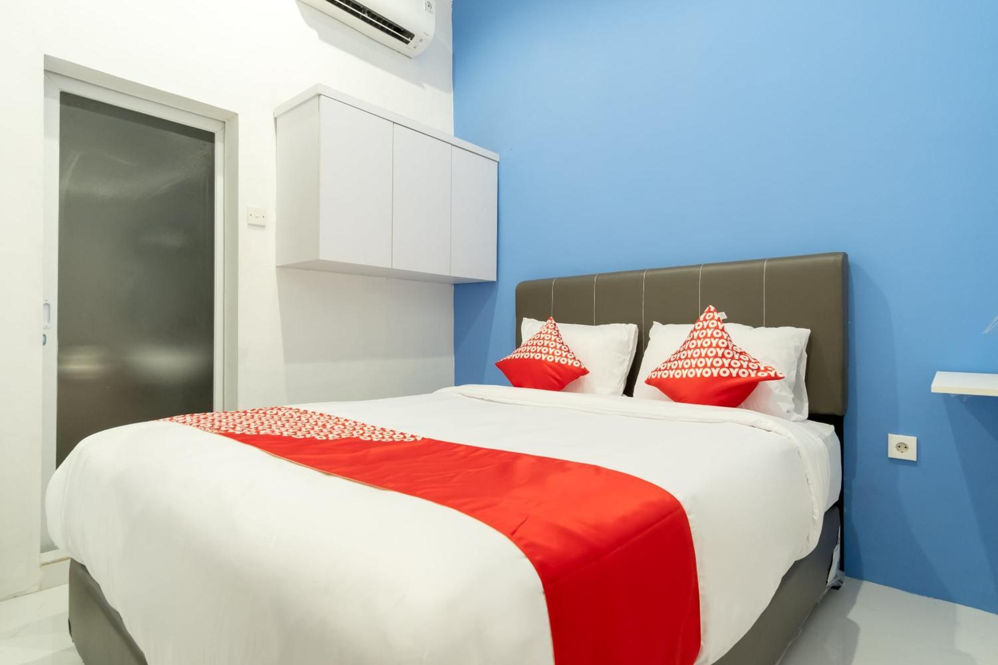 Super Oyo 839 Royal Guest House Medan Zewnętrze zdjęcie