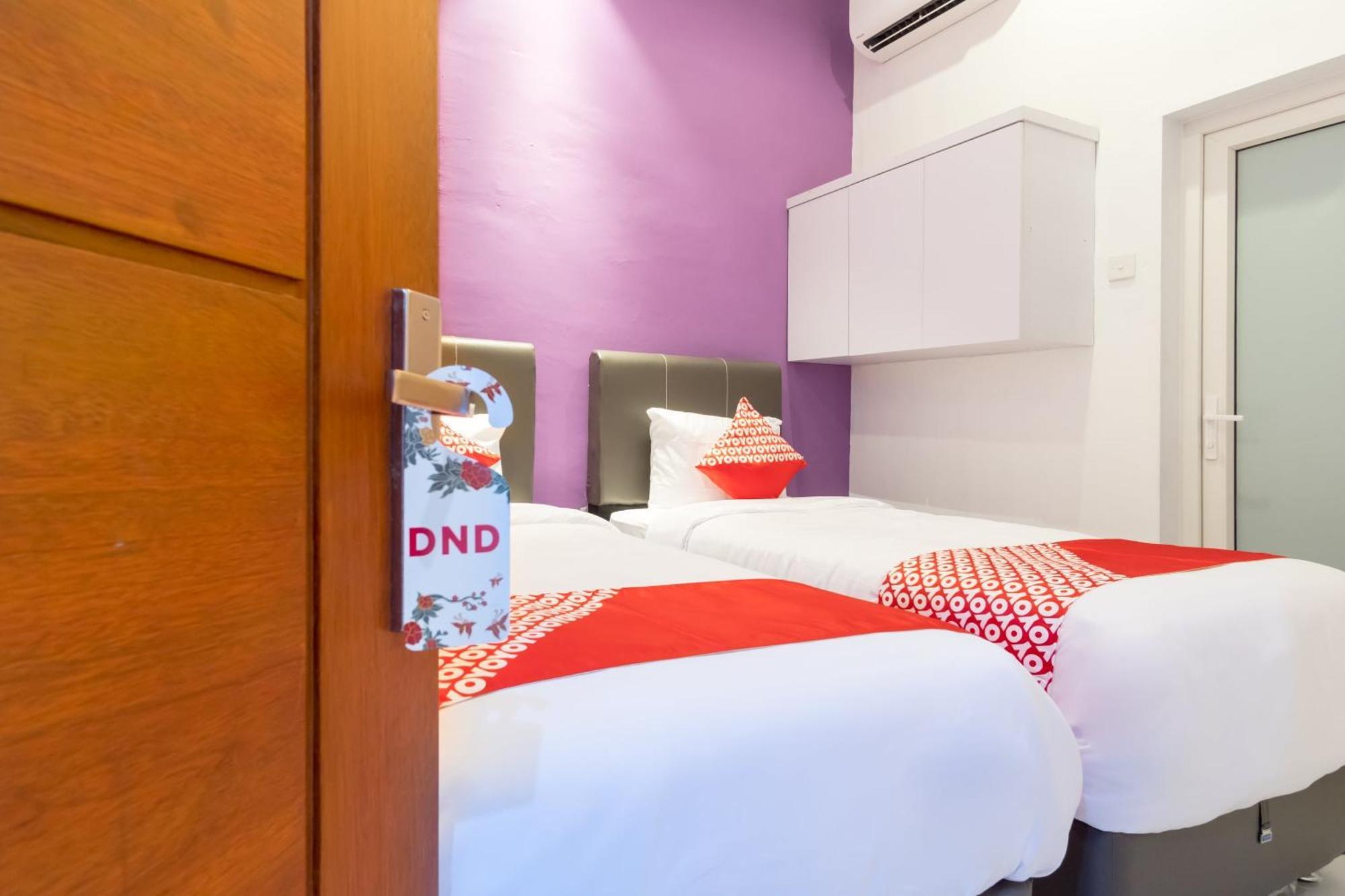 Super Oyo 839 Royal Guest House Medan Zewnętrze zdjęcie