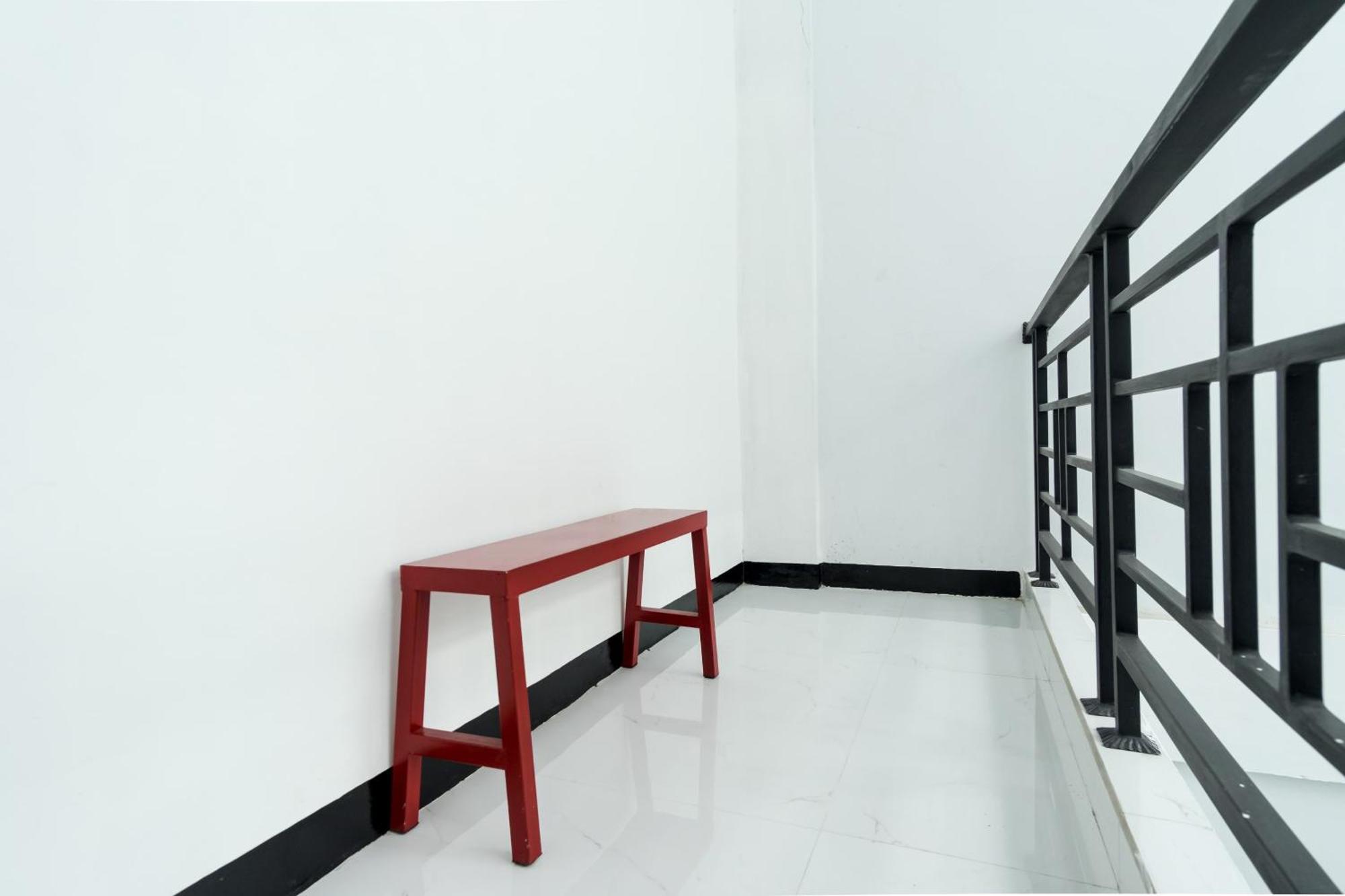 Super Oyo 839 Royal Guest House Medan Zewnętrze zdjęcie
