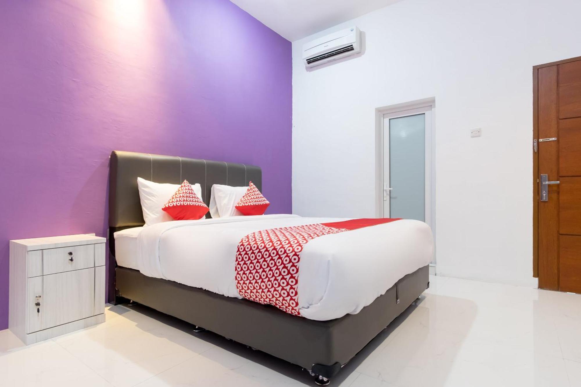 Super Oyo 839 Royal Guest House Medan Zewnętrze zdjęcie